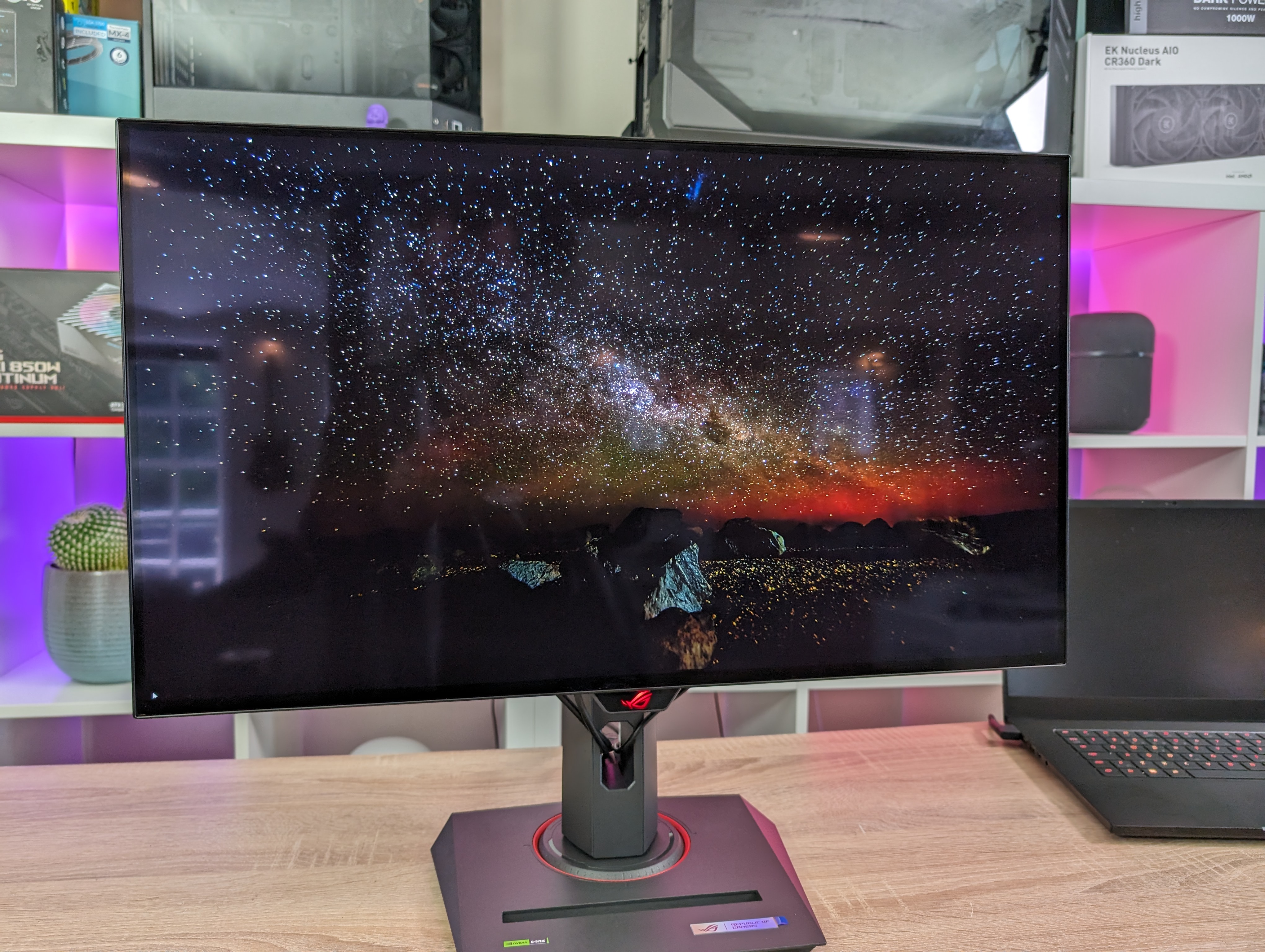 ASUS ROG Strix OLED XG27AQDMGreflexionen.jpg